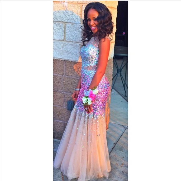 Prom Dress - Picture 2 of 4